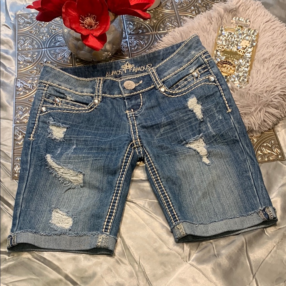 SOLD..🌹 Vintage “Y2K” Almost Famous • Low Rise Studded Women's Blue Denim Shorts